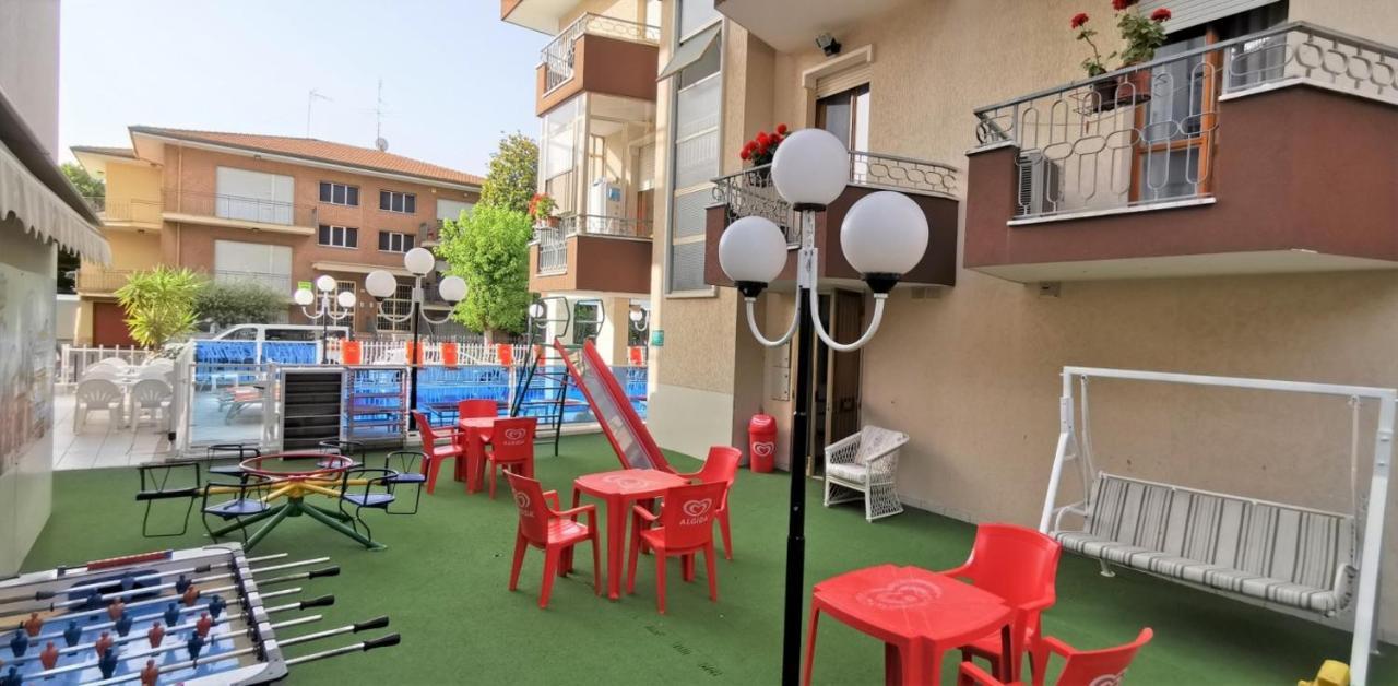 Hotel Cosmos Rimini Exterior foto
